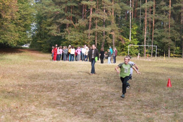 Daugavpils Stropu pamatskolas – attīstības centra sporta laukuma un teritorijas izmantošanas kārtība