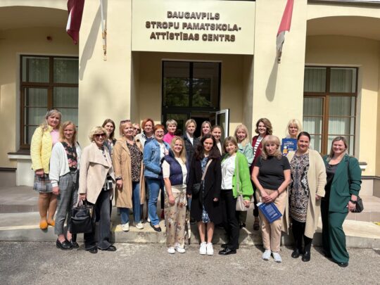Daugavpils Stropu pamatskola – attīstības centrs pieredzes apmaiņas ietvaros pieņem viesus no Latgales reģiona un Lietuvas