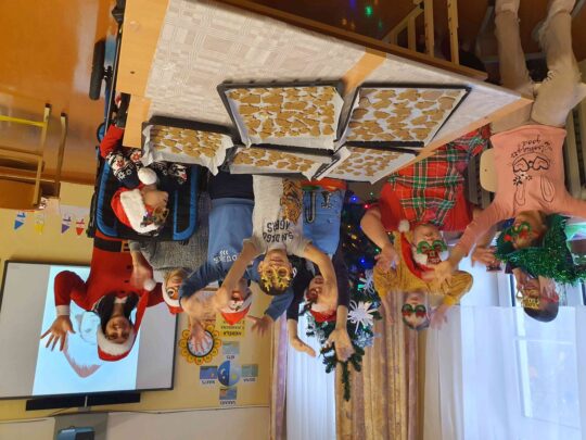 Piparkūku smarža piepilda skolu