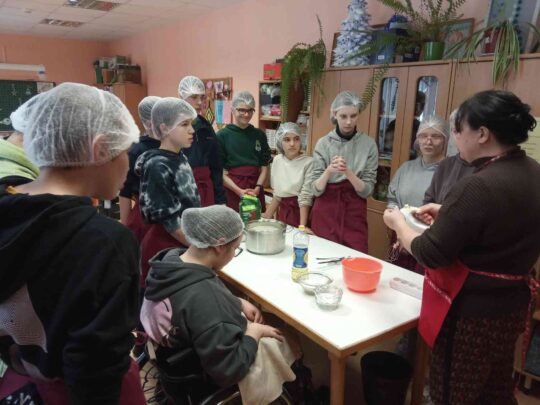 Ziemas pavadīšanas un pavasara gaidīšanas laikā 7.c klases skolēni cepa pankūkas