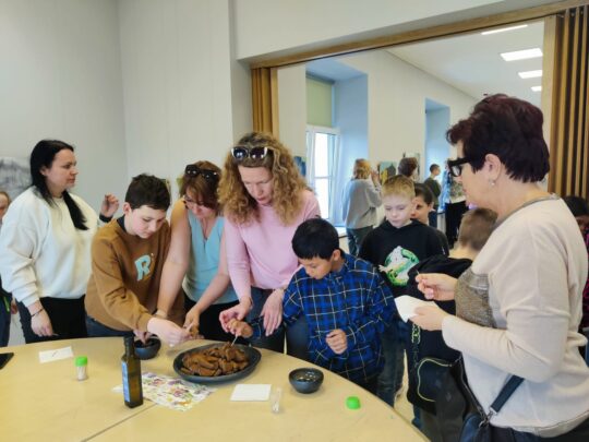 Ar “Latvijas skolas somu” izzinām linu ceļu: no sēkliņas līdz pogaļai