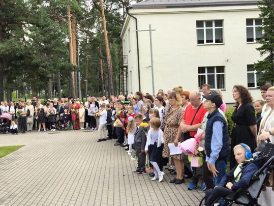 Sirsnīgs sveiciens Zinību dienā!